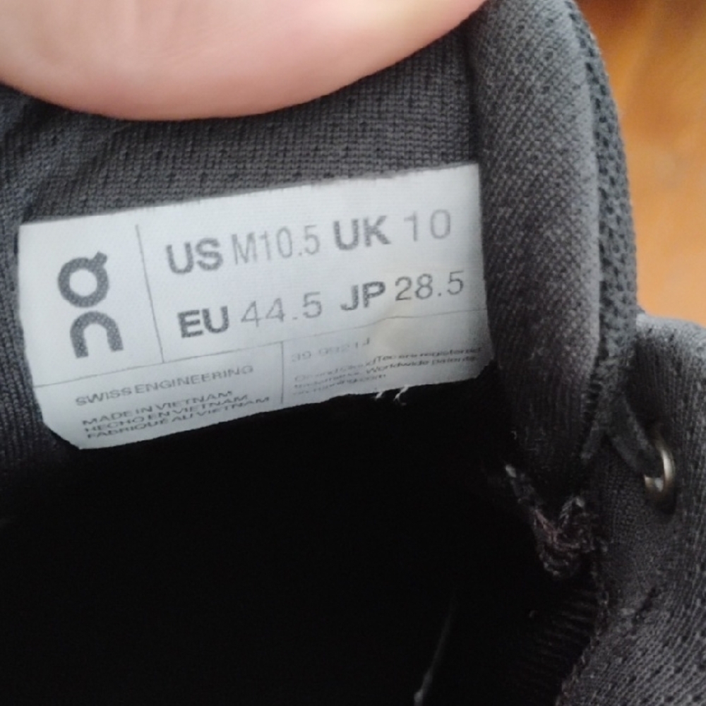 On Running Men's Black Athletic Sneakers - Picture 6 of 6